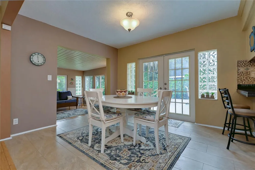 5850 24TH AVENUE S Gulfport, FL 33707
