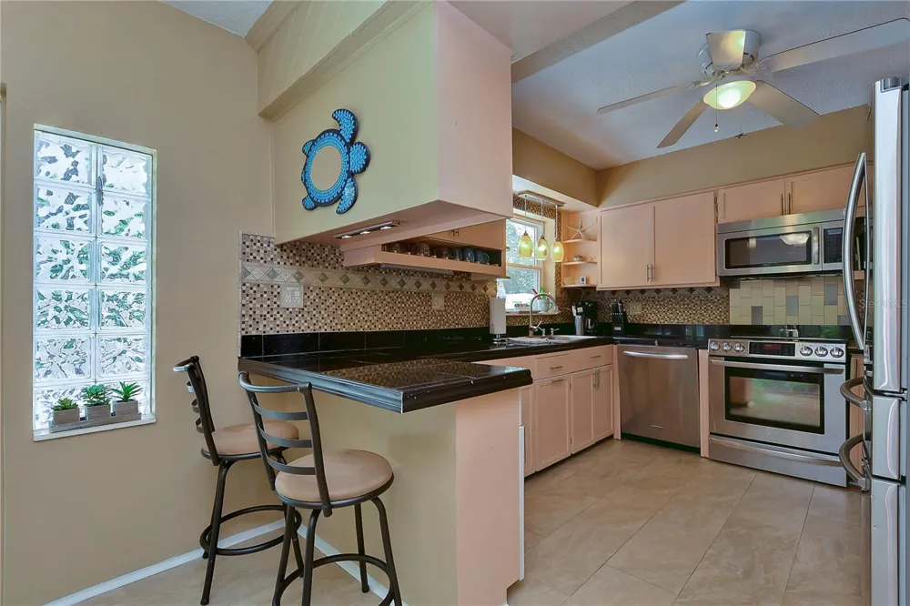 5850 24TH AVENUE S Gulfport, FL 33707