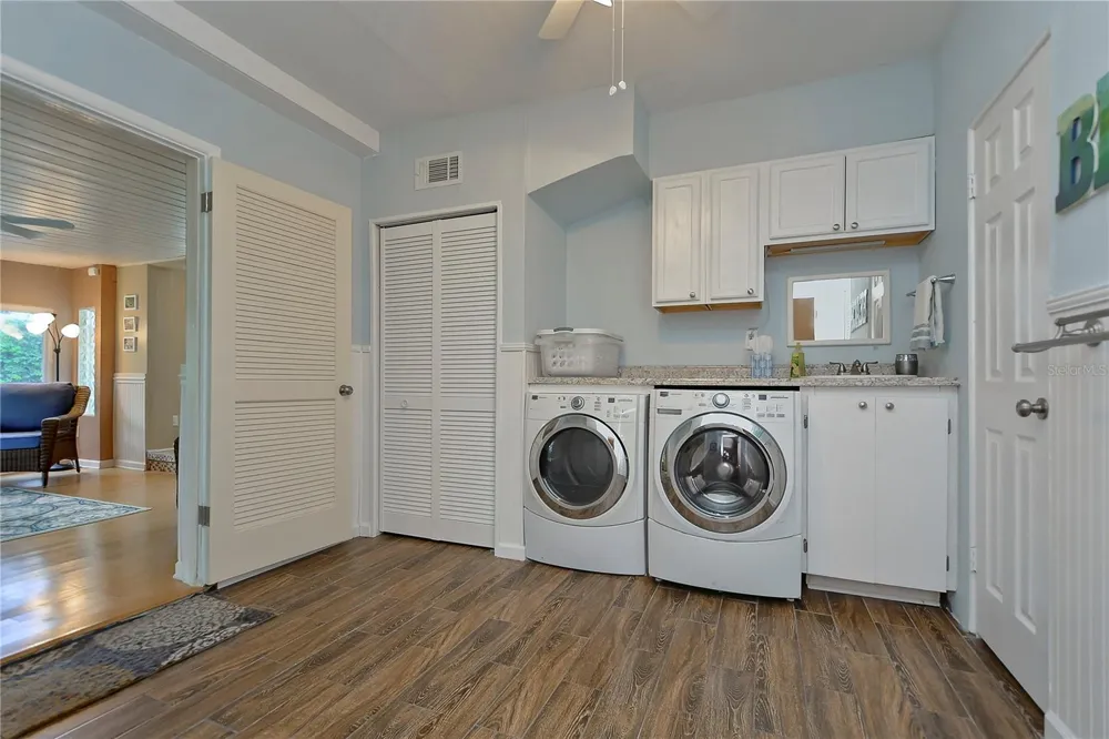 5850 24TH AVENUE S Gulfport, FL 33707
