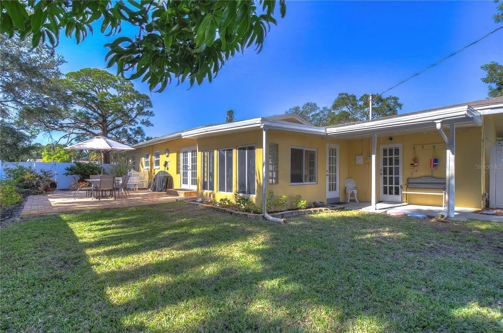 5850 24TH AVENUE S Gulfport, FL 33707