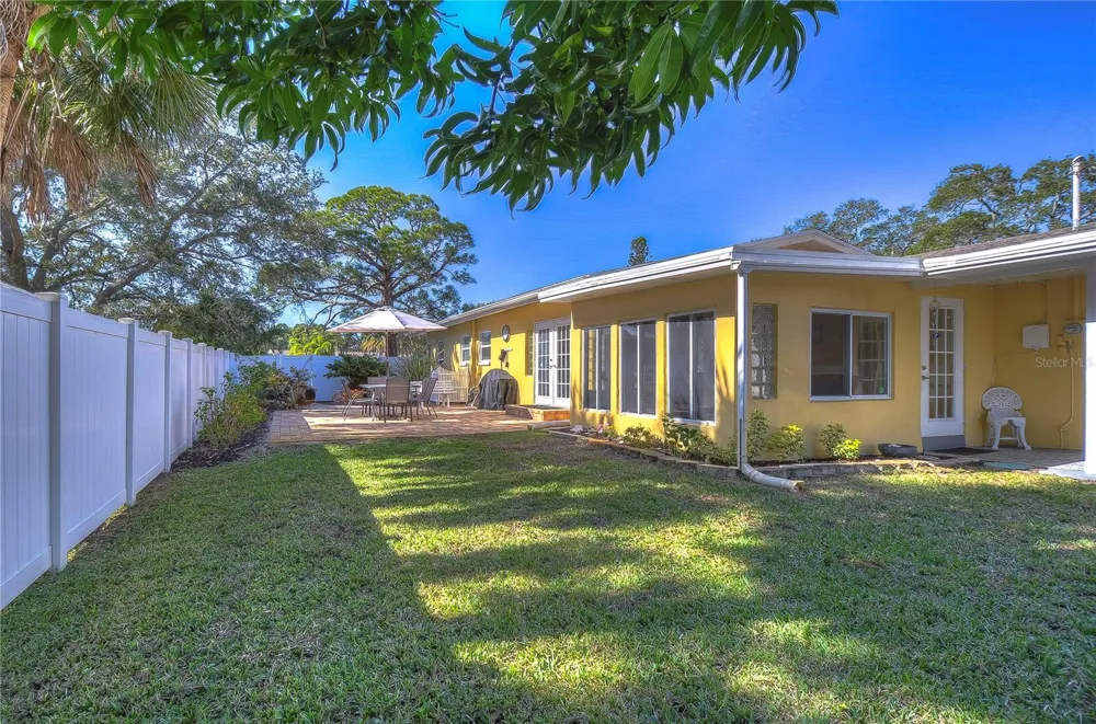 5850 24TH AVENUE S Gulfport, FL 33707