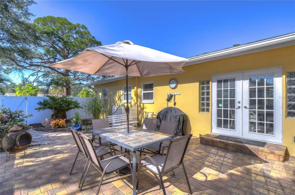 5850 24TH AVENUE S Gulfport, FL 33707