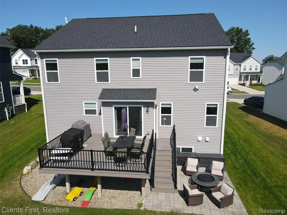 291 Quartz Way White Lake Charter Township, MI 48386