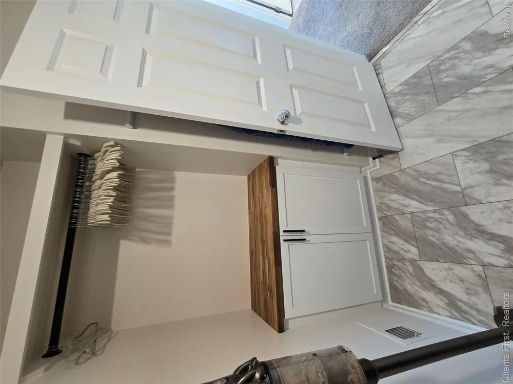 291 Quartz Way White Lake Charter Township, MI 48386