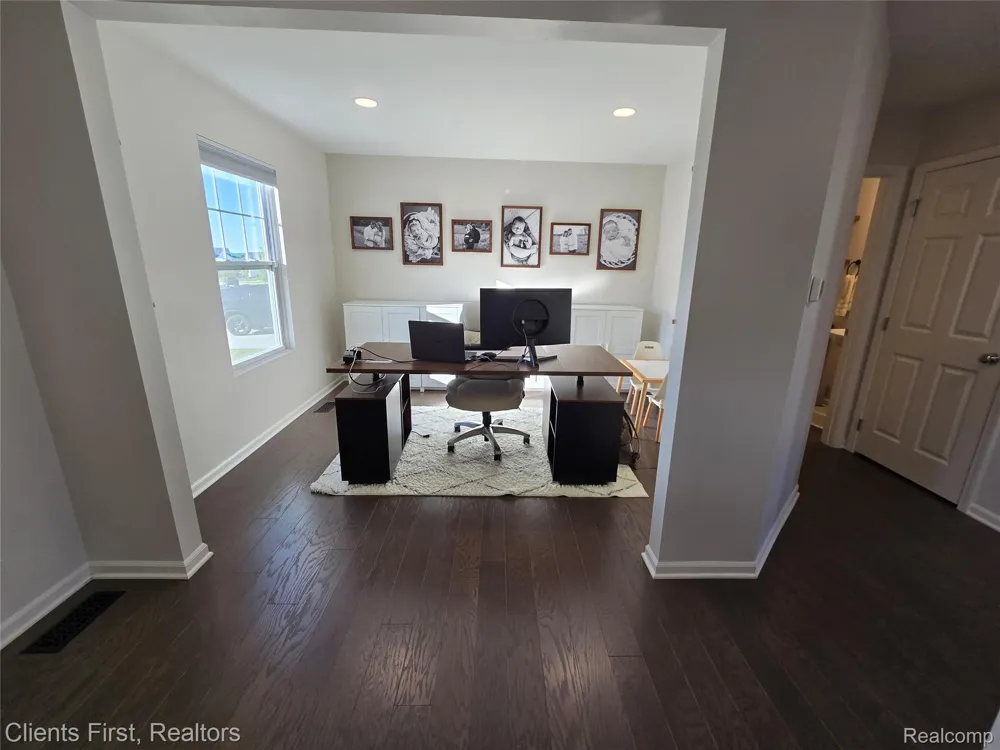 291 Quartz Way White Lake Charter Township, MI 48386