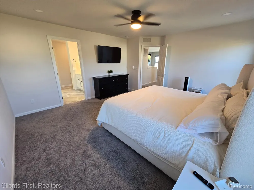 291 Quartz Way White Lake Charter Township, MI 48386