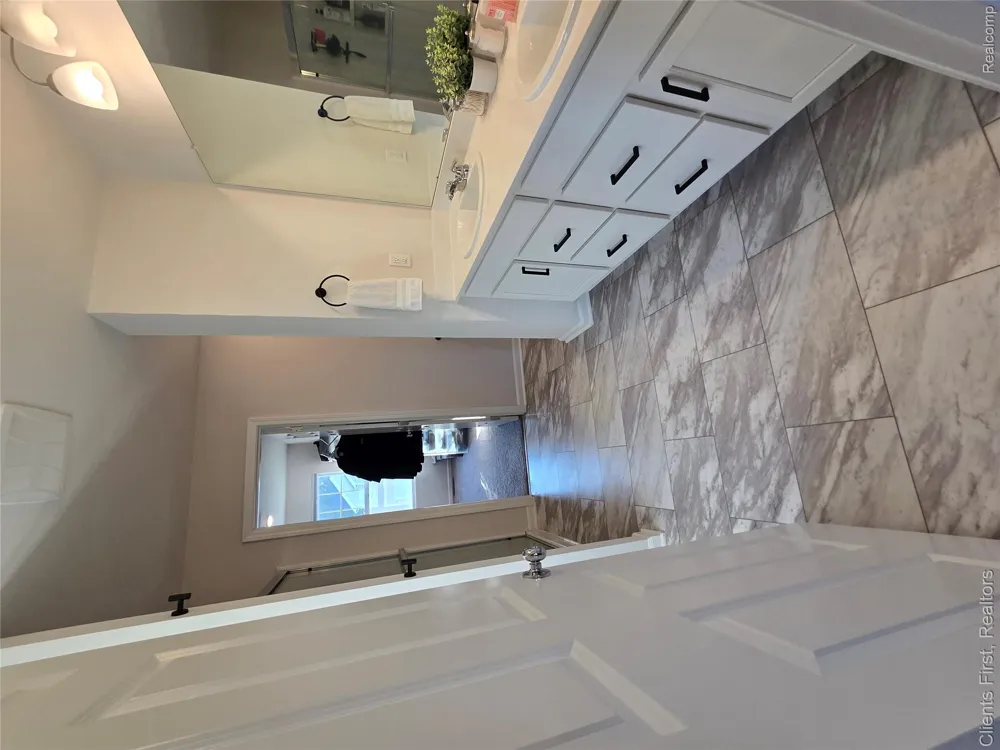 291 Quartz Way White Lake Charter Township, MI 48386
