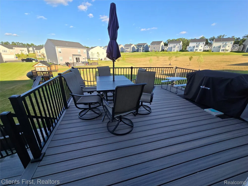 291 Quartz Way White Lake Charter Township, MI 48386