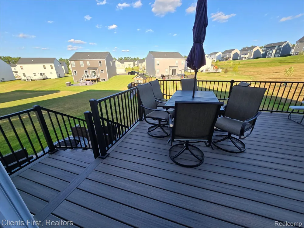 291 Quartz Way White Lake Charter Township, MI 48386