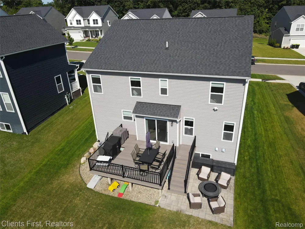 291 Quartz Way White Lake Charter Township, MI 48386