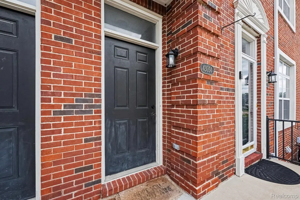 43054 STRAND DRIVE Sterling Heights City, MI 48313