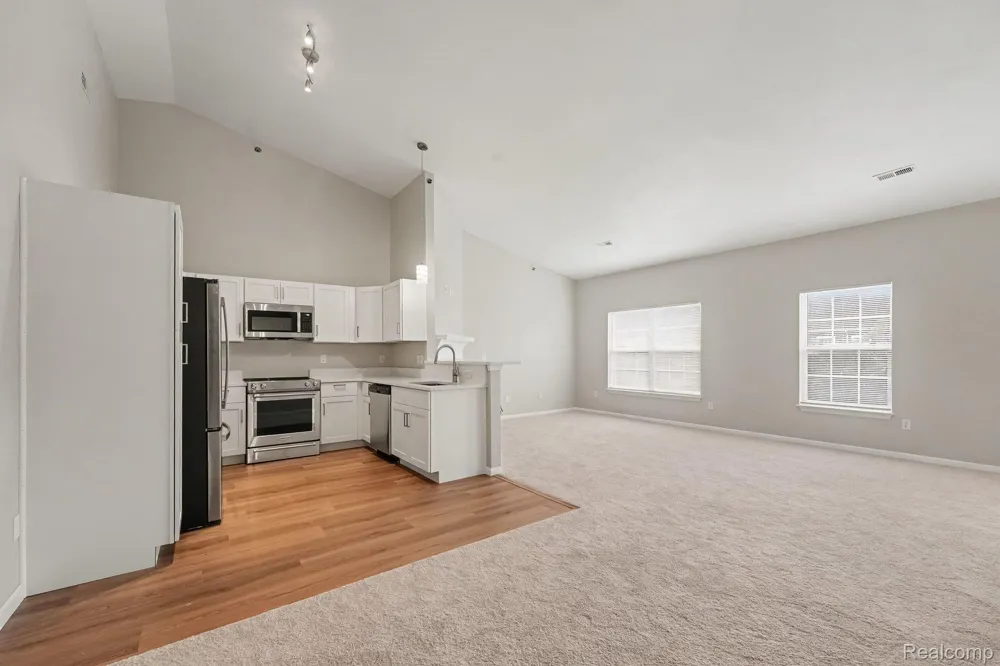43054 STRAND DRIVE Sterling Heights City, MI 48313