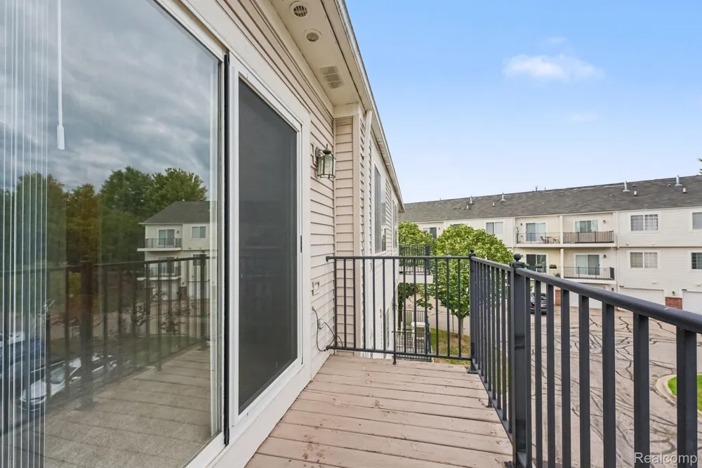43054 STRAND DRIVE Sterling Heights City, MI 48313