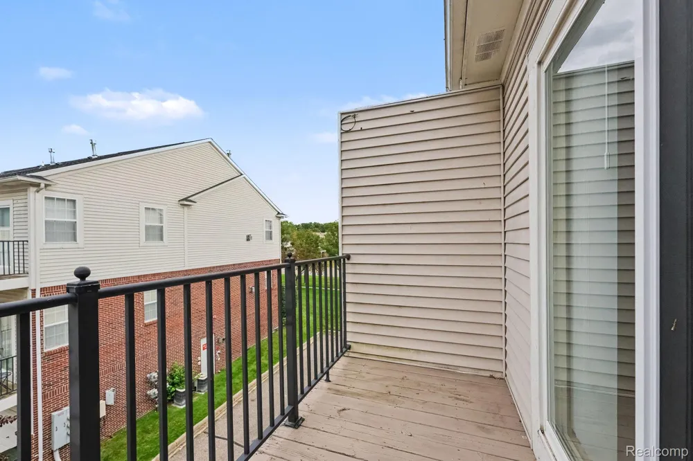 43054 STRAND DRIVE Sterling Heights City, MI 48313