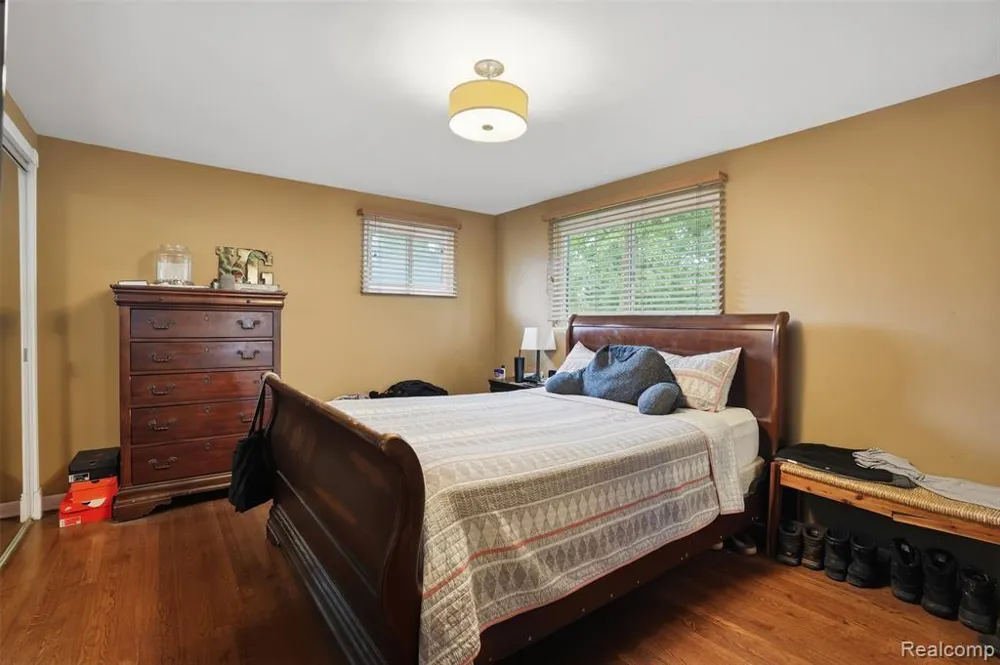 2478 Hiller Road West Bloomfield Charter Township, MI 48324