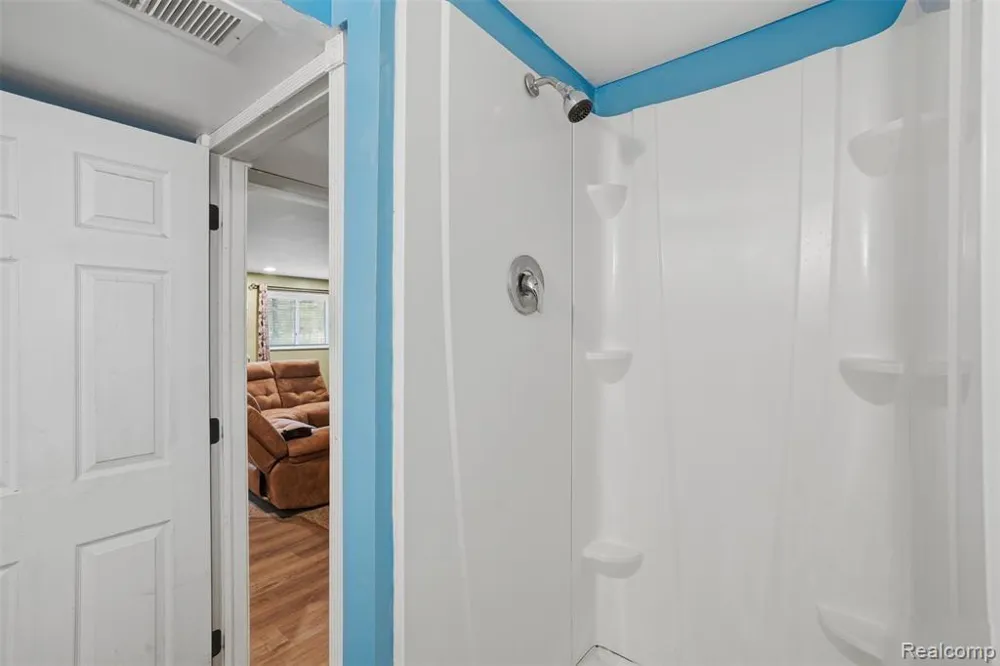 2478 Hiller Road West Bloomfield Charter Township, MI 48324