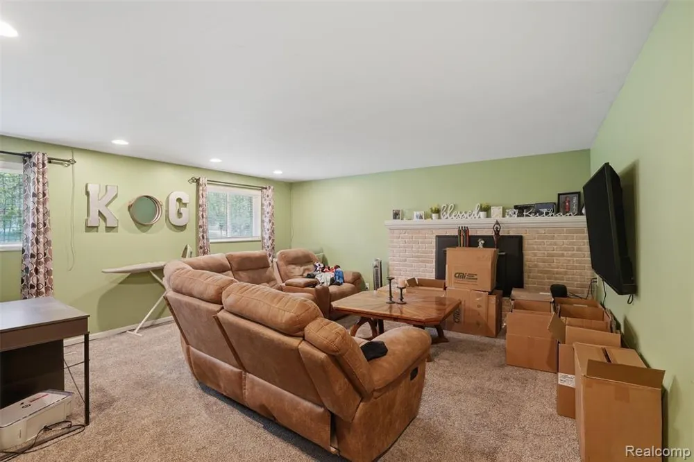 2478 Hiller Road West Bloomfield Charter Township, MI 48324