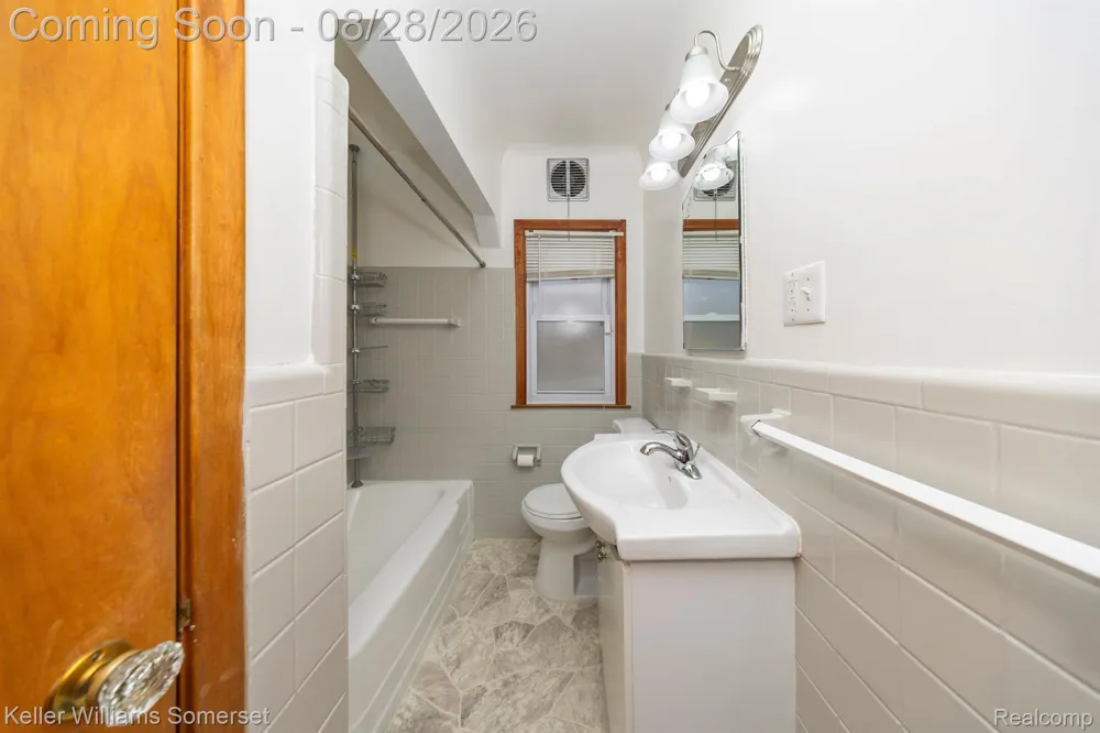 23250 FIRWOOD AVENUE Eastpointe City, MI 48021