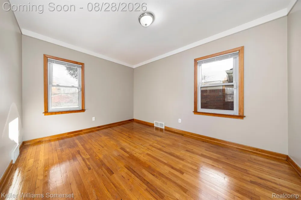 23250 FIRWOOD AVENUE Eastpointe City, MI 48021