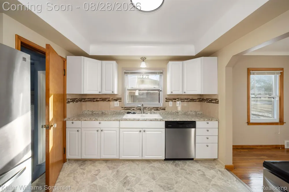 23250 FIRWOOD AVENUE Eastpointe City, MI 48021