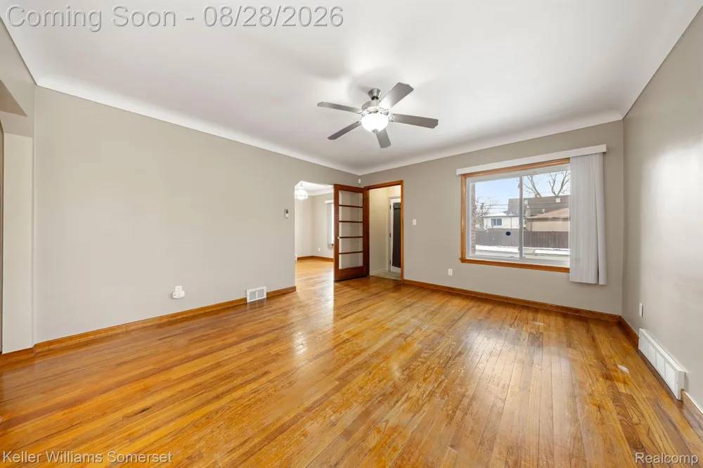 23250 FIRWOOD AVENUE Eastpointe City, MI 48021