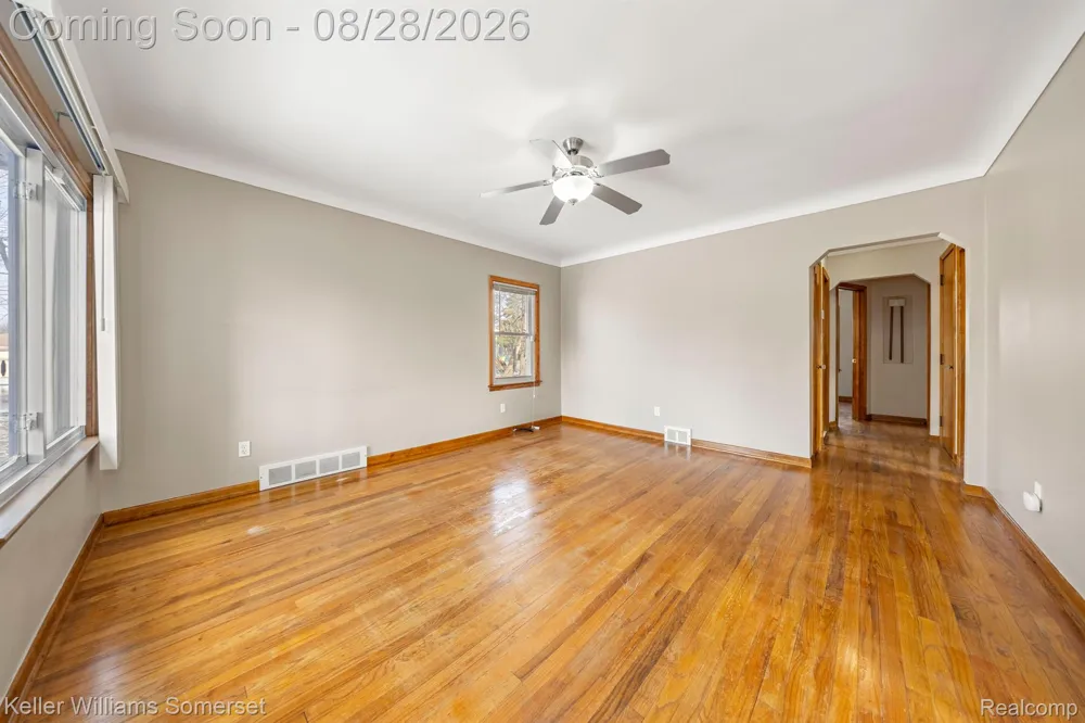 23250 FIRWOOD AVENUE Eastpointe City, MI 48021