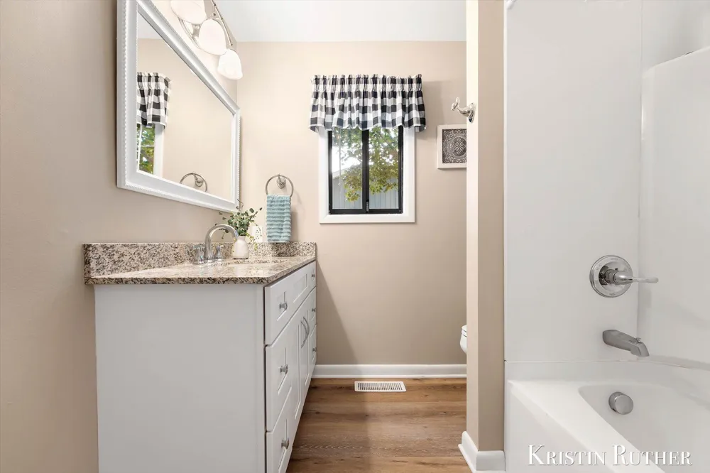 3168 Beechnut Lane Hudsonville City, MI 49426