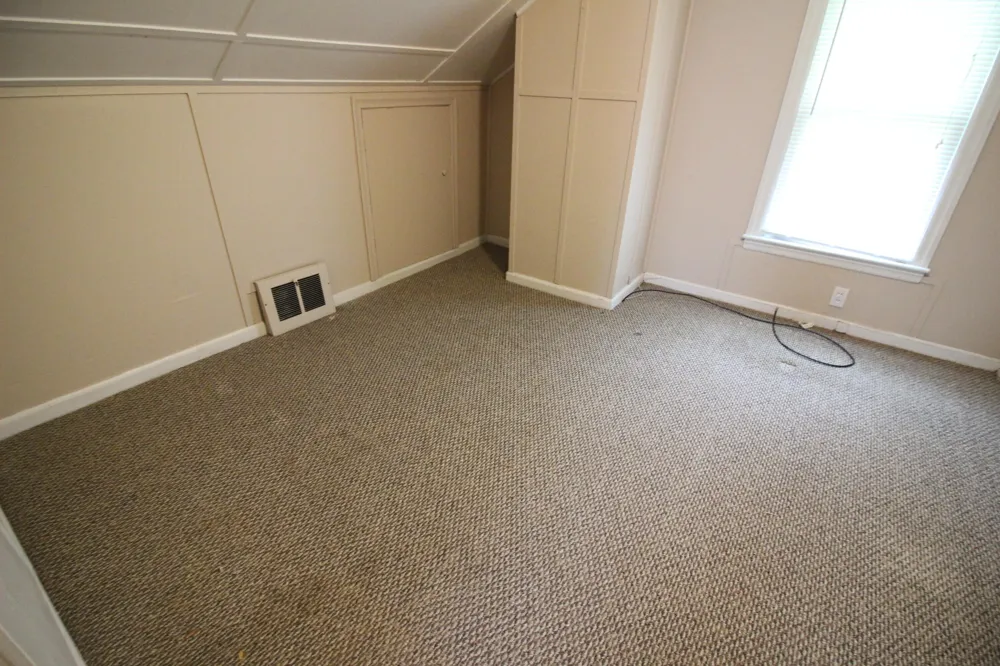 633 North Drive Wyandotte City, MI 48192