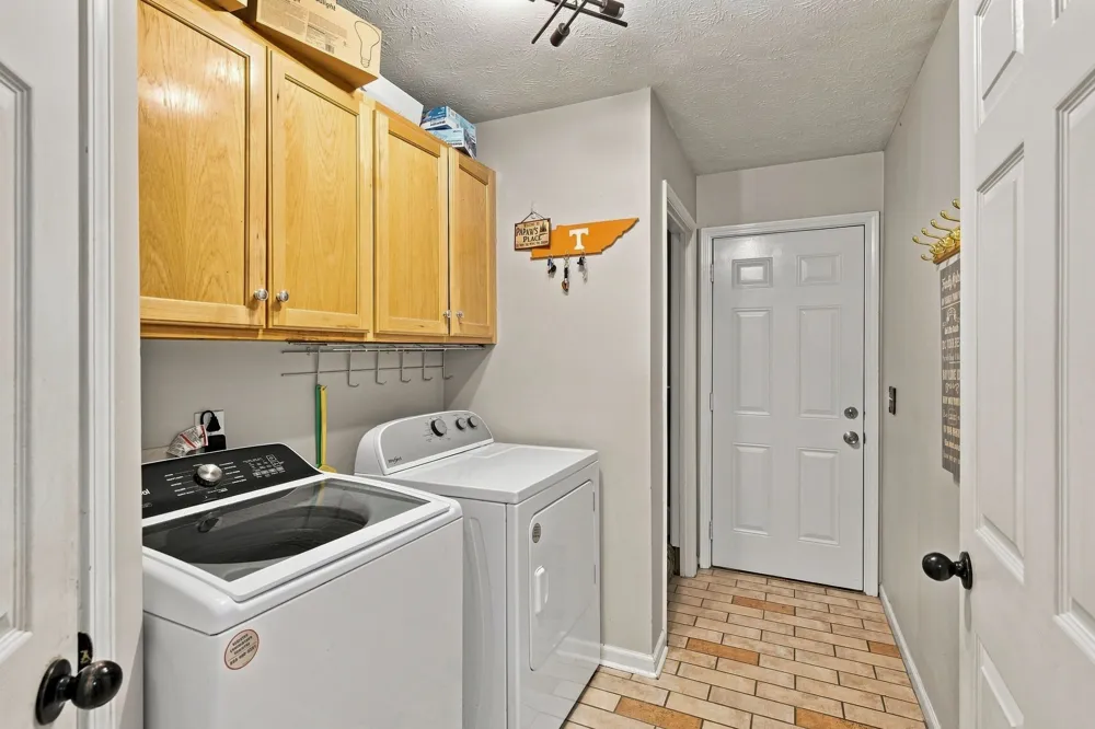 8474 Guthrie Rd Cross Plains, TN 37049