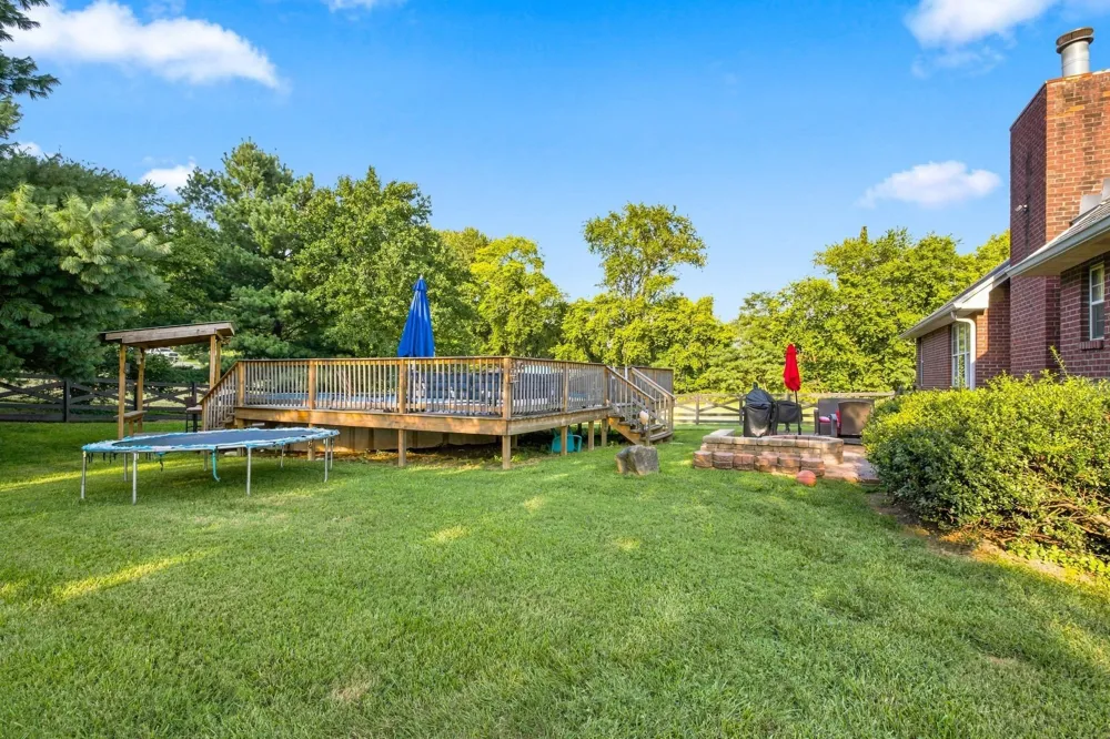 8474 Guthrie Rd Cross Plains, TN 37049