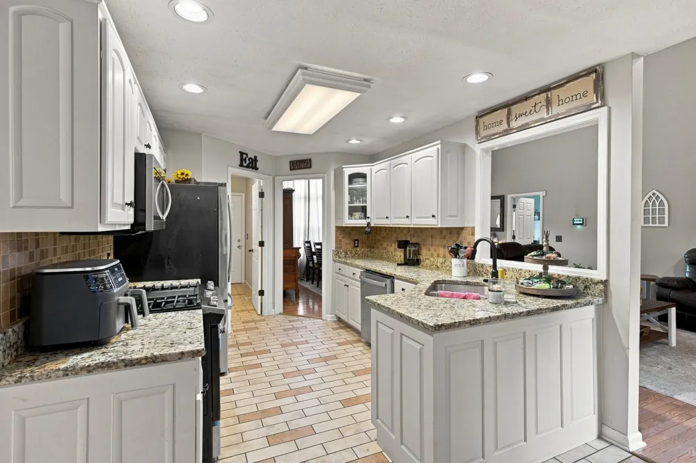 8474 Guthrie Rd Cross Plains, TN 37049