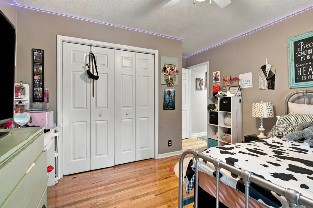 8474 Guthrie Rd Cross Plains, TN 37049