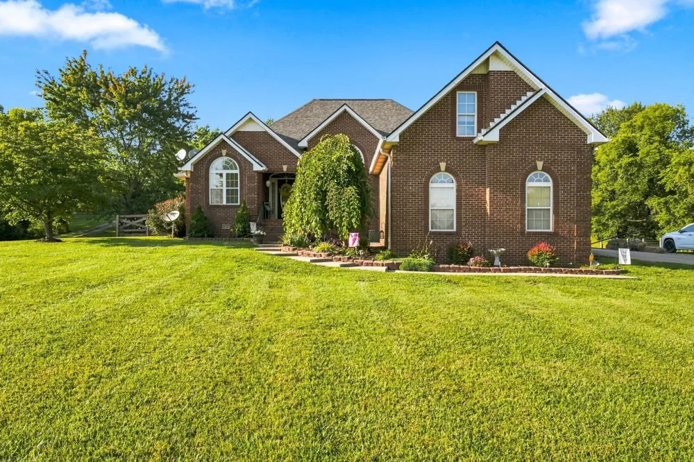 8474 Guthrie Rd Cross Plains, TN 37049