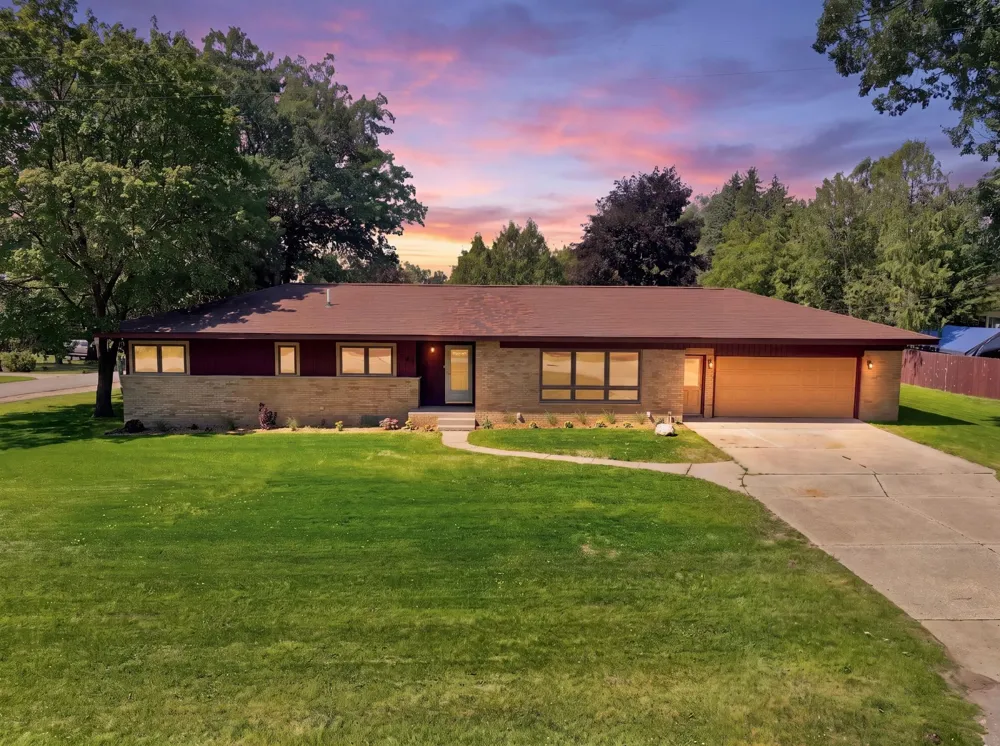 321 Front Street Lake City City, MI 49651