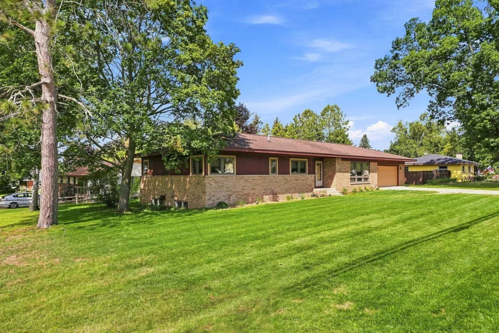 321 Front Street Lake City City, MI 49651