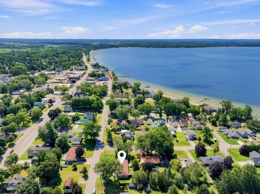 321 Front Street Lake City City, MI 49651