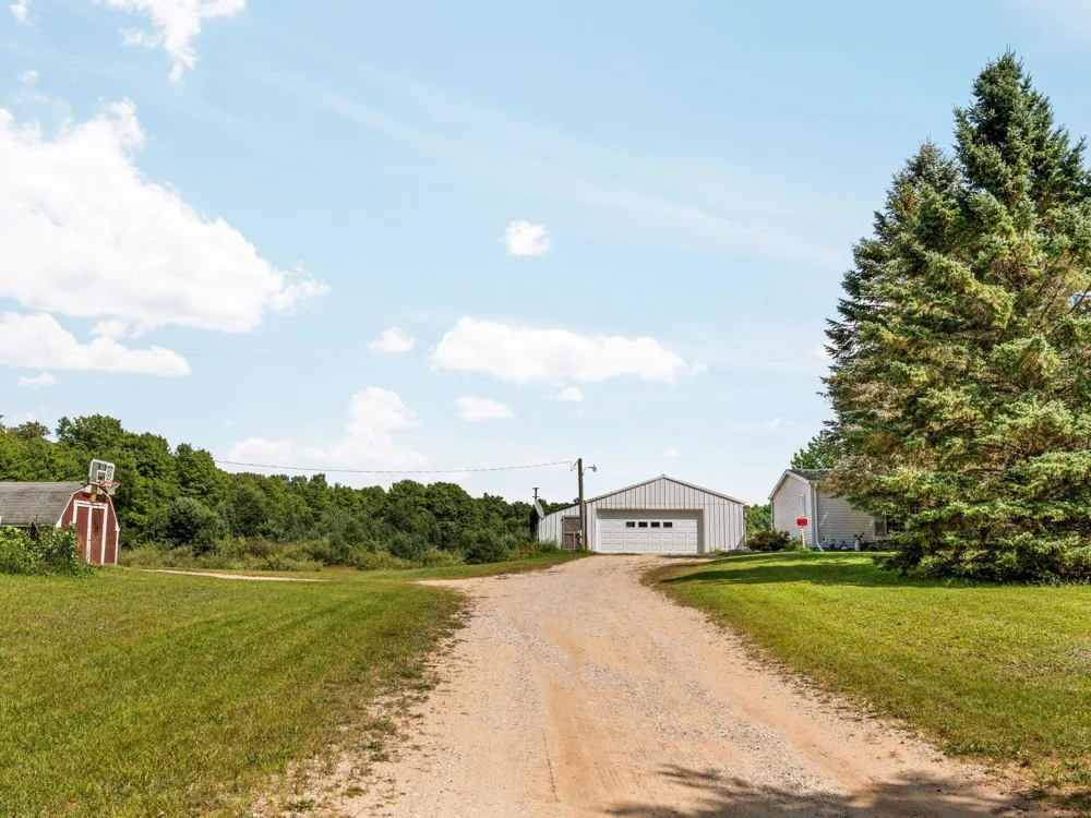 8645 Rahe Road Mayfield Township, MI 49648
