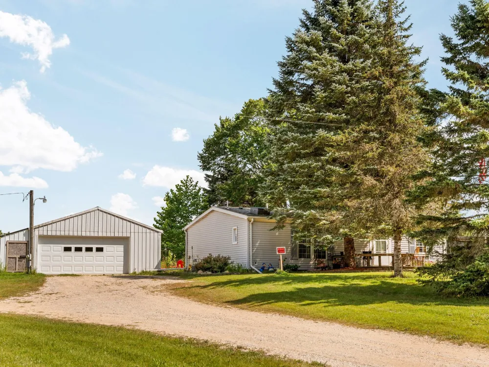 8645 Rahe Road Mayfield Township, MI 49648