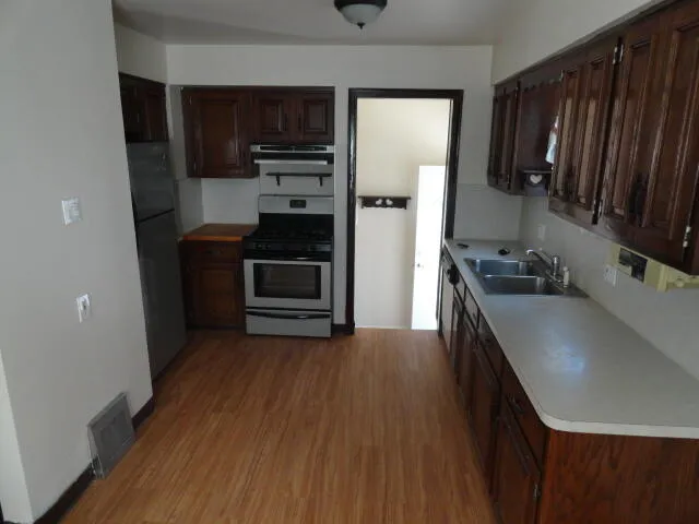 19317 Woodside Street Harper Woods City, MI 48225