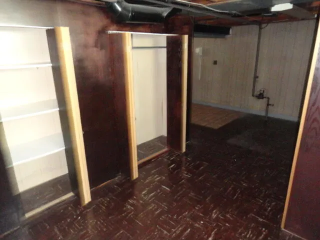 19317 Woodside Street Harper Woods City, MI 48225