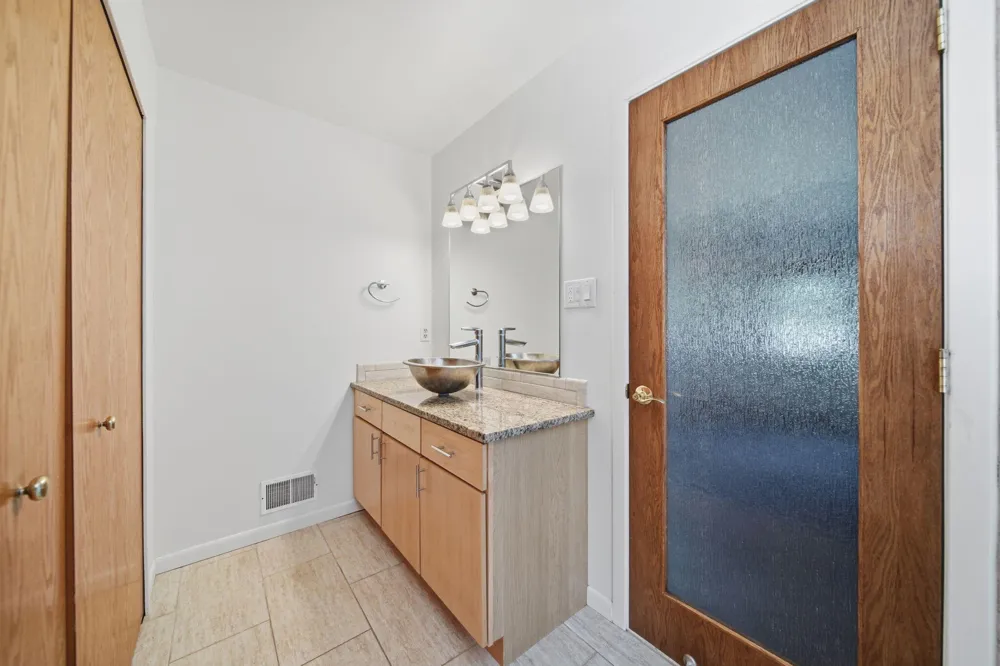 5685 E Silo Ridge Drive Pittsfield Charter Township, MI 48108