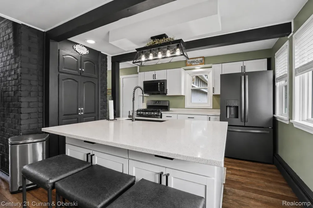 34340 Huron River Drive Huron Charter Township, MI 48164