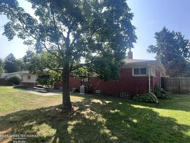 22633 E Schafer Street Clinton Charter Township, MI 48035
