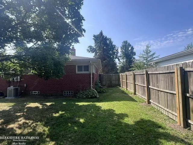 22633 E Schafer Street Clinton Charter Township, MI 48035