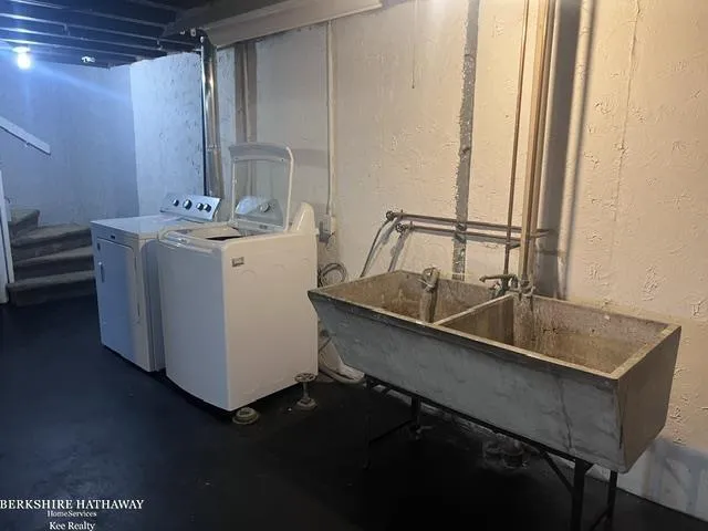 22633 E Schafer Street Clinton Charter Township, MI 48035