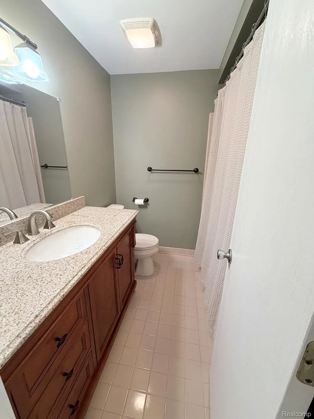2070 Winchester Road Rochester Hills City, MI 48307