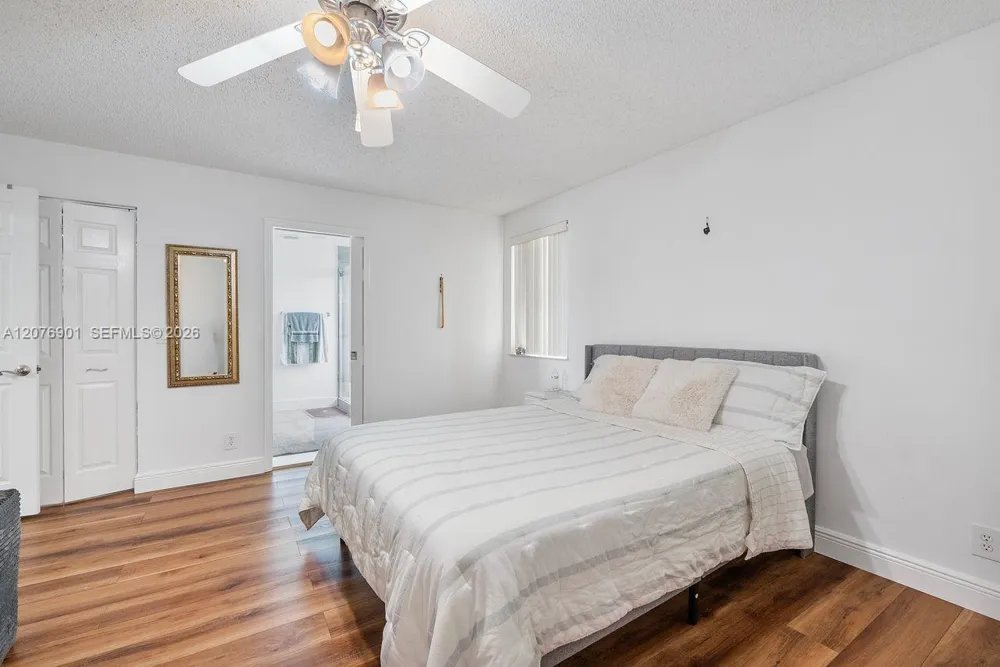 9602 NW 8th Cir Plantation, FL 33324