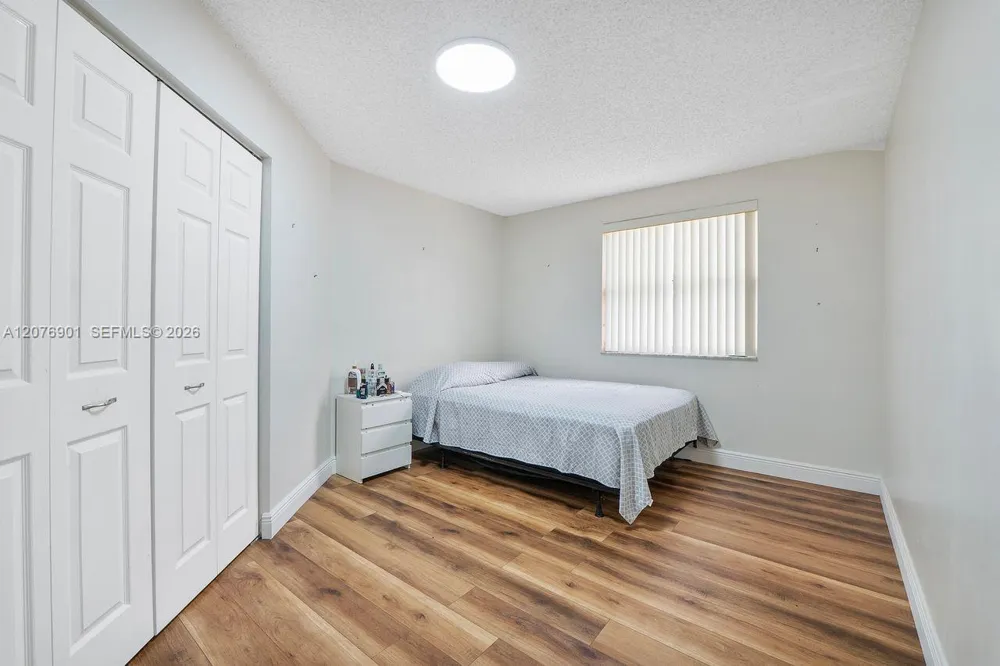 9602 NW 8th Cir Plantation, FL 33324