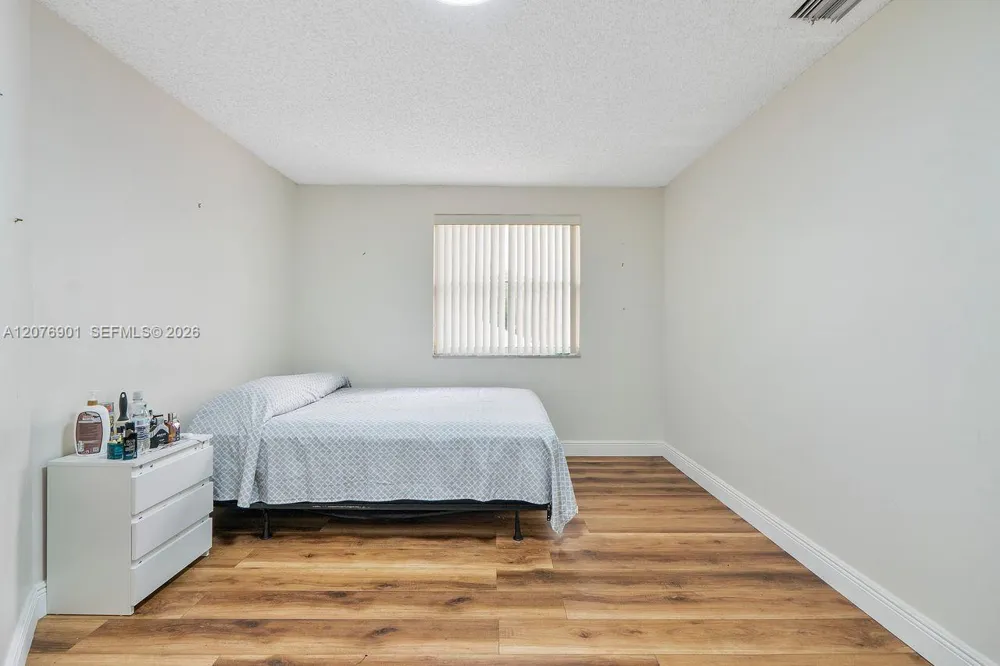 9602 NW 8th Cir Plantation, FL 33324