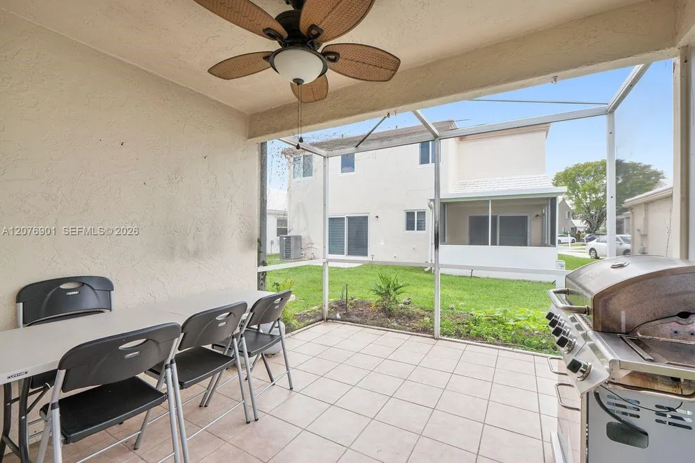 9602 NW 8th Cir Plantation, FL 33324